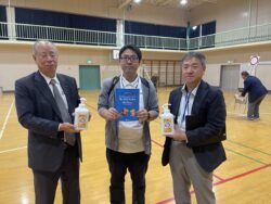 市原市立市原小学校へ学校支援品贈呈