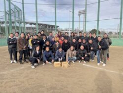 （公社）千葉東法人会・（公社）千葉西法人会・（公社）木更津法人会・（一社）千葉南法人会青年部会合同交流会参加者全員で記念撮影