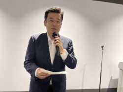 来賓祝辞中の佐藤千葉南税務署長