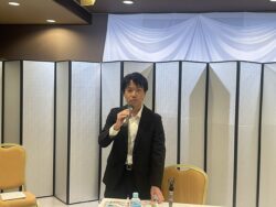 説明中の柴山千葉南税務署法人課税第一部門審理担当上席