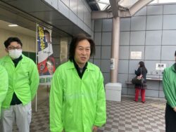 青年部会を代表して平田一般社団法人千葉南法人会青年部会長挨拶（２月６日ＪＲ五井駅にて）