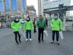一般社団法人千葉南法人会青年部会確定申告街頭ＰＲ活動風景（２月５日ＪＲ蘇我駅にて)