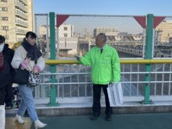 一般社団法人千葉南法人会青年部会確定申告街頭ＰＲ活動風景（２月５日ＪＲ蘇我駅にて)