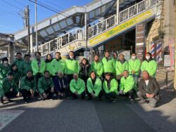 一般社団法人千葉南法人会青年部会確定申告街頭ＰＲ活動風景（２月５日ＪＲ蘇我駅にて)