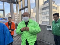 親会を代表して小川一般社団法人千葉南法人会副会長挨拶（２月６日ＪＲ五井駅にて）