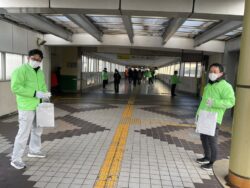 一般社団法人千葉南法人会青年部会確定申告街頭ＰＲ活動風景（２月６日ＪＲ五井駅にて)