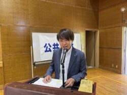 司会中の山本一般社団法人千葉南法人会青年部会運営専務