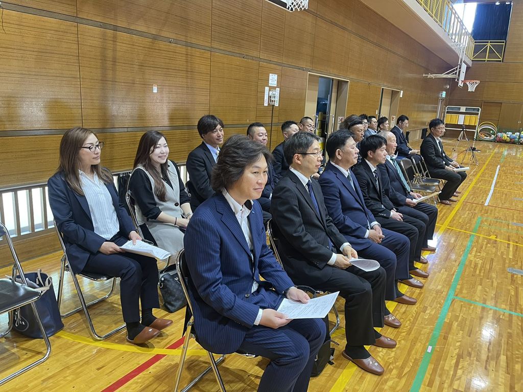 第31回青年部会租税教室風景(千葉市立金沢小学校にて) 第31回青年部会租税教室風景(千葉市立金沢小学校にて)