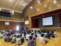 第３１回青年部会租税教室風景（千葉市立金沢小学校にて）