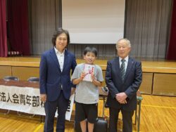 一般社団法人千葉南法人会より千葉市立金沢小学校へ青少年育成図書寄贈
