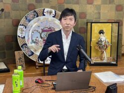 講演中の原田千葉南税務署副署長