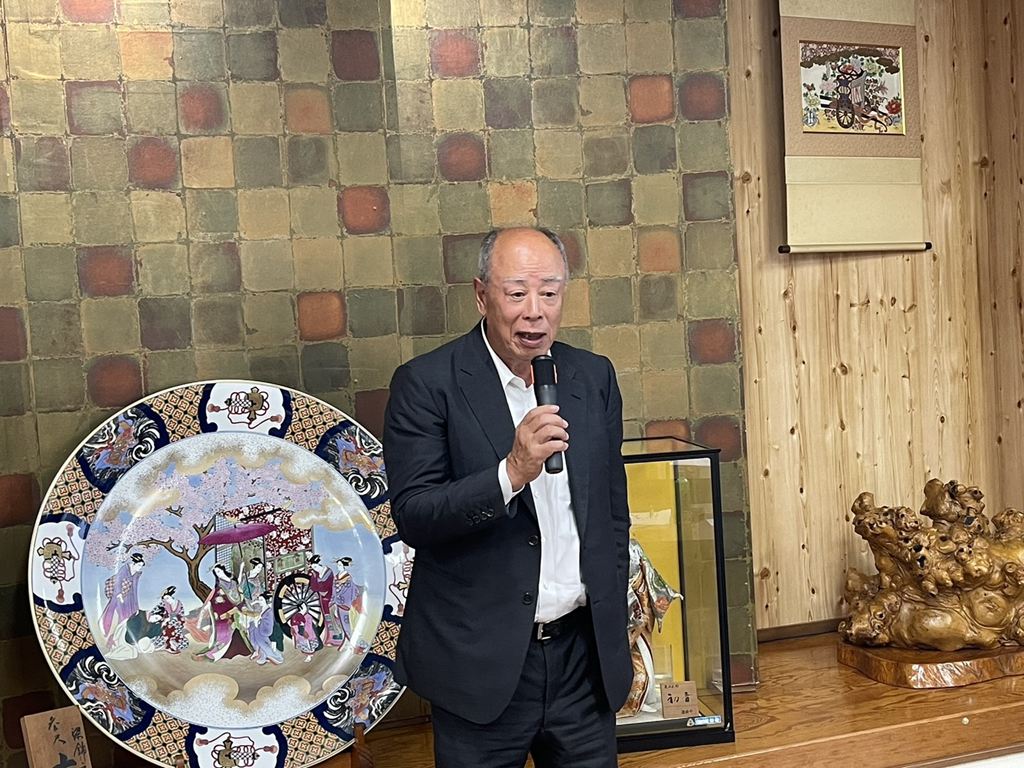 来賓祝辞中の寄主 一般社団法人千葉南法人会長 来賓祝辞中の寄主 一般社団法人千葉南法人会長