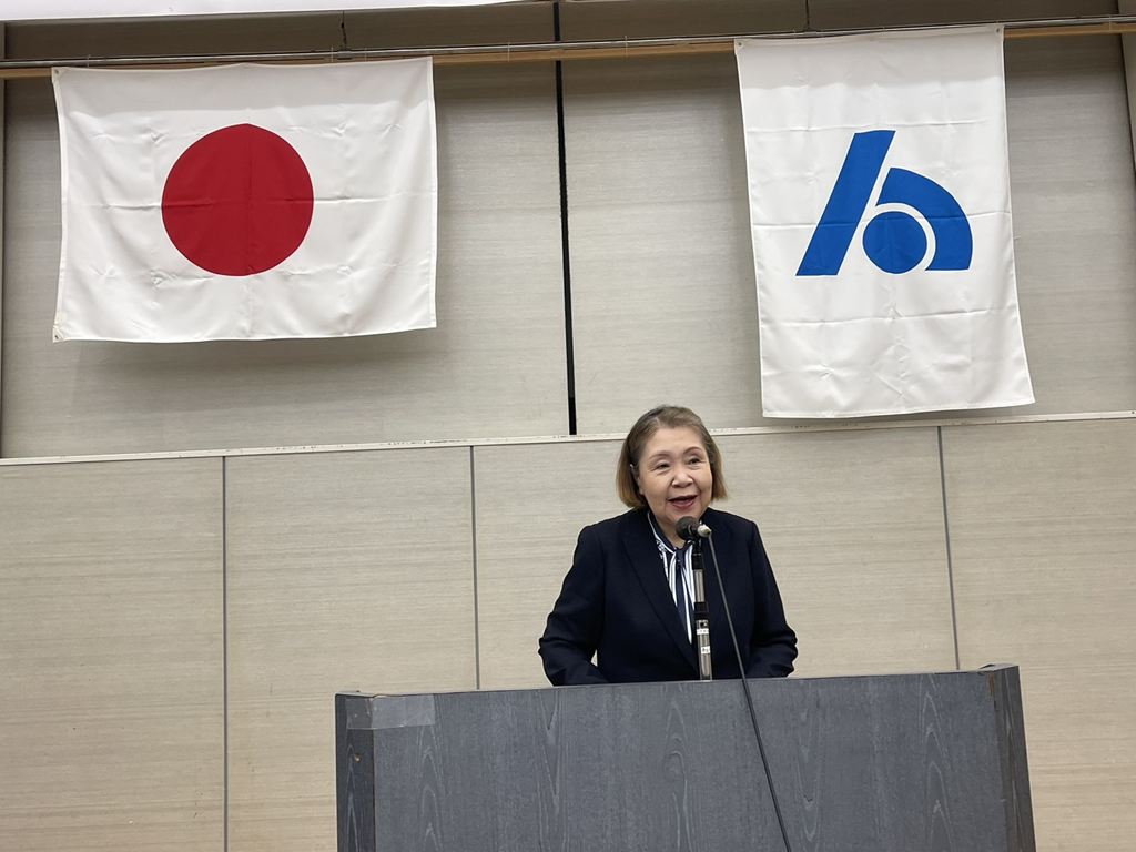 功労者表彰式開会を宣し中の鈴木一般社団法人千葉南法人会副会長 功労者表彰式開会を宣し中の鈴木一般社団法人千葉南法人会副会長