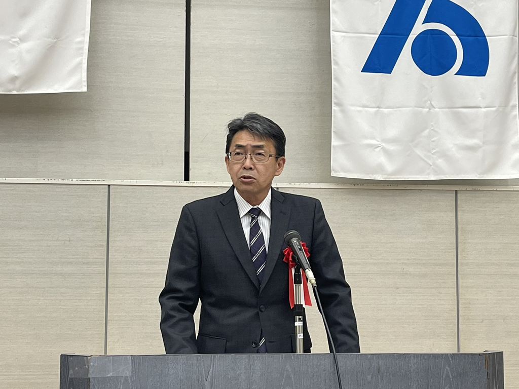 祝辞中の柳田千葉南税務署長 祝辞中の柳田千葉南税務署長
