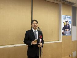 会員交流会ご発声中の臼井千葉南税務署副署長