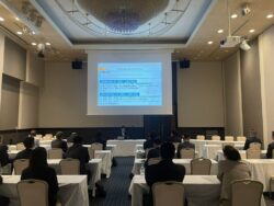 講演中の原田千葉南税務署副署長