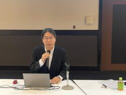 講演中の臼井千葉南税務署副署長
