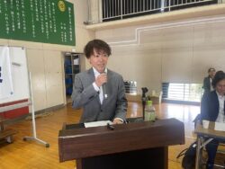司会中の山本一般社団法人千葉南法人会青年部会運営専務