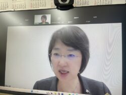 説明中の玉野講師