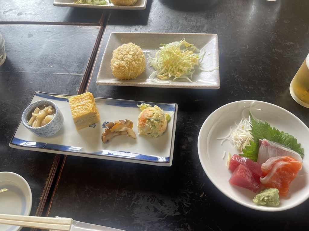 昼食会場「鴨鶴」にて 昼食会場「鴨鶴」にて