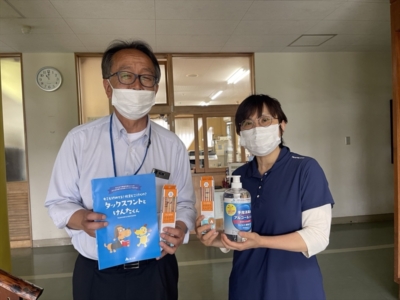 千葉市立大木戸小学校へ支援品贈呈 千葉市立大木戸小学校へ支援品贈呈