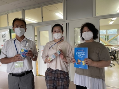 市原市立白金小学校へ支援品贈呈 市原市立白金小学校へ支援品贈呈