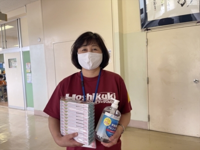 千葉市立星久喜小学校へ支援品贈呈 千葉市立星久喜小学校へ支援品贈呈