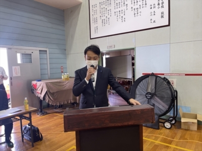 司会中の田村青年部会運営専務 司会中の田村青年部会運営専務