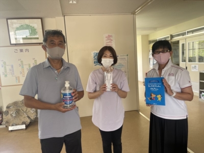 市原市立加茂小学校へ支援品贈呈 市原市立加茂小学校へ支援品贈呈