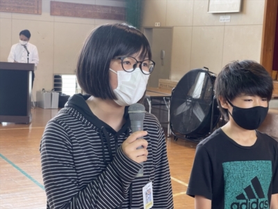 謝辞中の市原市立国分寺台西小学校児童代表 謝辞中の市原市立国分寺台西小学校児童代表