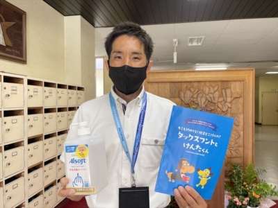 千葉市立泉谷小学校へ支援品贈呈 千葉市立泉谷小学校へ支援品贈呈