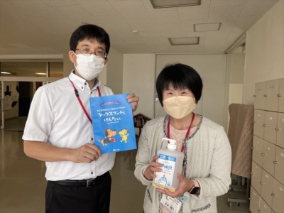 千葉市立有吉小学校へ支援品贈呈 千葉市立有吉小学校へ支援品贈呈