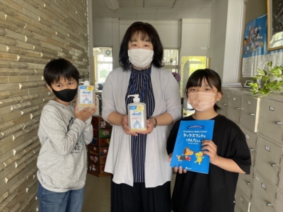 市原市立国府小学校へ支援品贈呈 市原市立国府小学校へ支援品贈呈