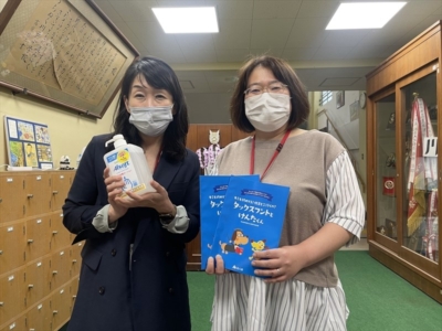 千葉市立川戸小学校へ支援品贈呈 千葉市立川戸小学校へ支援品贈呈
