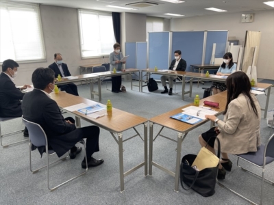 税に関する絵はがきコンクール審査会風景 税に関する絵はがきコンクール審査会風景