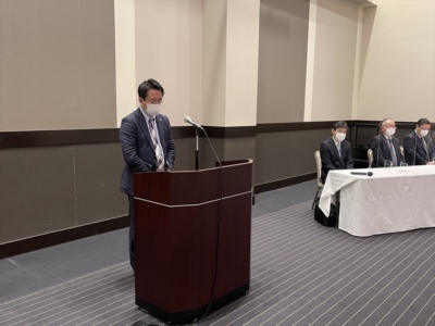 全法連福利厚生制度説明中の笹川大同生命保険(株)千葉支社第二営業課長 全法連福利厚生制度説明中の笹川大同生命保険(株)千葉支社第二営業課長