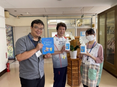 千葉市立宮崎小学校へ支援品贈呈 千葉市立宮崎小学校へ支援品贈呈