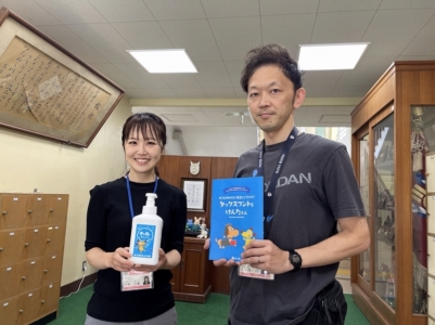 千葉市立川戸小学校へ支援品贈呈 千葉市立川戸小学校へ支援品贈呈