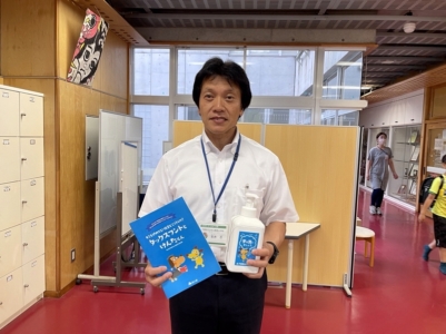 千葉市立おゆみ野南小学校へ支援品贈呈 千葉市立おゆみ野南小学校へ支援品贈呈