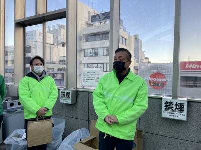 齋藤一般社団法人千葉南法人会青年部会長挨拶(2月7日JR五井駅街頭にて) 齋藤一般社団法人千葉南法人会青年部会長挨拶(2月7日JR五井駅街頭にて)