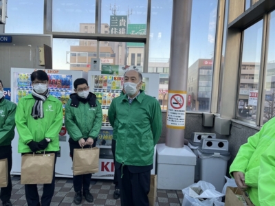 生田千葉南税務署長挨拶(2月7日JR五井駅街頭にて) 生田千葉南税務署長挨拶(2月7日JR五井駅街頭にて)