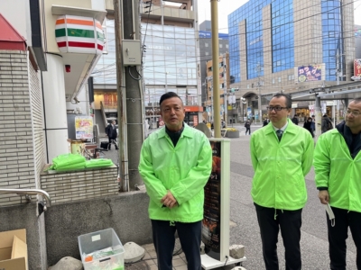 齋藤一般社団法人千葉南法人会青年部会長挨拶(2月19日JR蘇我駅街頭にて) 齋藤一般社団法人千葉南法人会青年部会長挨拶(2月19日JR蘇我駅街頭にて)