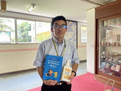 千葉市立大巌寺小学校へ学校支援品贈呈 千葉市立大巌寺小学校へ学校支援品贈呈