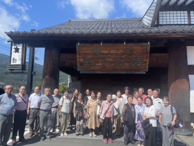 参加者全員で記念撮影(ほうとう不動本店にて) 参加者全員で記念撮影(ほうとう不動本店にて)